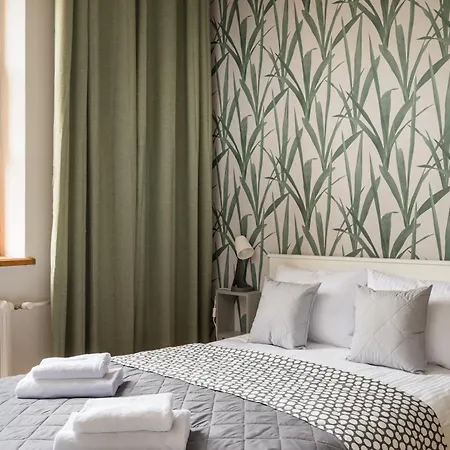 Parkland Homely Apartment