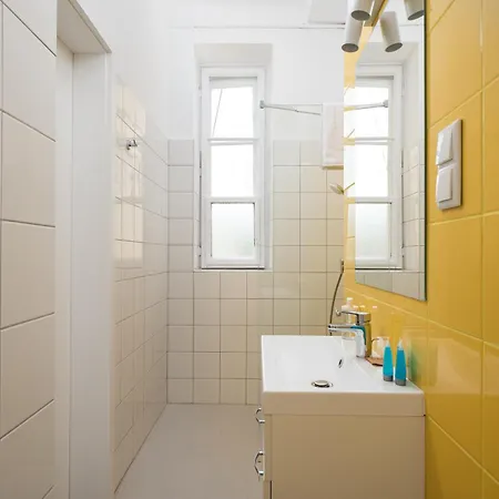 Parkland Homely *