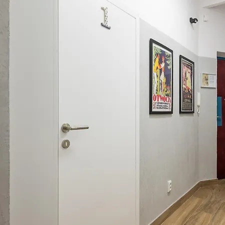 Parkland Homely *