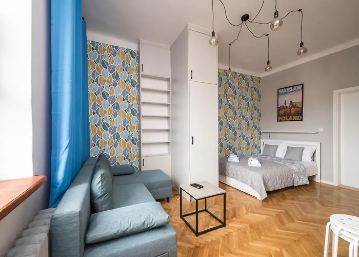 Parkland Homely Varsó