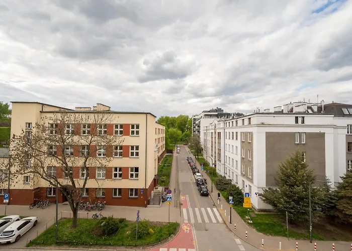 Parkland Homely Varsó