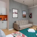アパート Parkland Homely